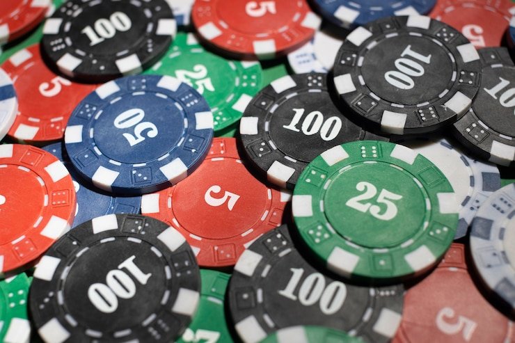 Ante and raise betting layout